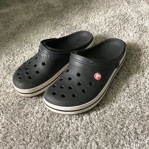 Crocs size 7 black